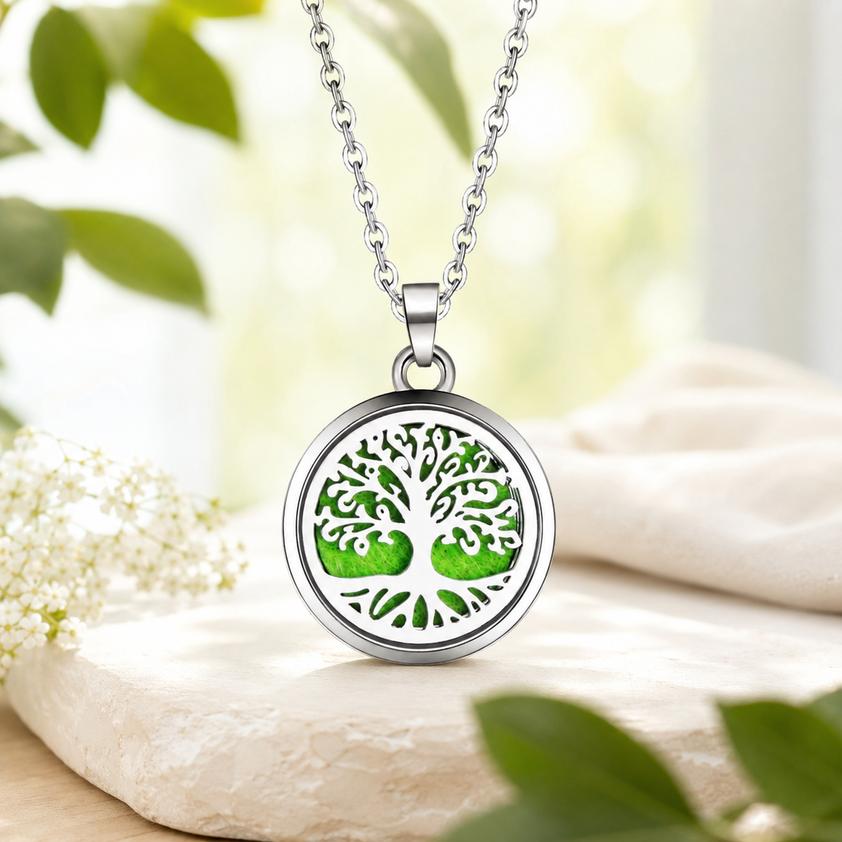 Diffuser Necklace for Essential Oils – Aroma Jewelry in Locket Style